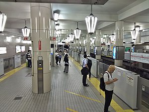 御堂筋線天王寺車站（2016年10月5日） 此圖片需要更新。 (2020年6月28日) 請更新本文以反映近況和新增內容。完成修改後請移除本模板。