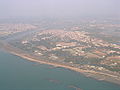 茄萣区滨临台湾海峡；图片左侧为北方，隔二仁溪即为台南市