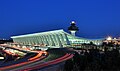 一号航站楼结构设计上效仿美国华盛顿杜勒斯国际机场