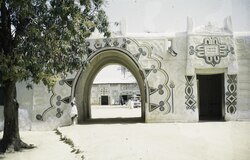 Gate to the palace of the Emir of Zaria (1962)