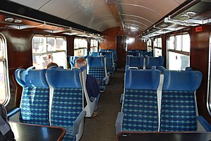 “英国铁路2型客车”开放式二等座车/守车合造车内部
