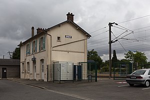 圣皮埃尔拉库尔站的主站房