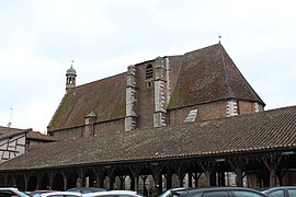 圣安德烈-圣樊尚德保罗教堂（法语：Église Saint-André-et-Saint-Vincent-de-Paul de Châtillon-sur-Chalaronne）
