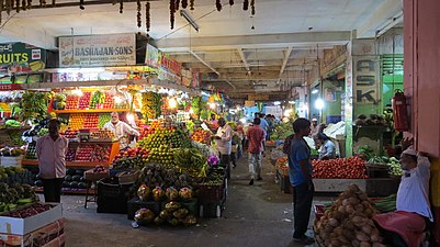 Basement level: Fruit and vegetable stalls