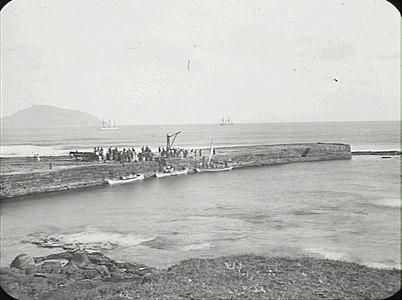 The landing place or Lugard's pier, Kingston, Norfolk Island Photo: Frank Walter, 1917 Royal Australian Historical Society
