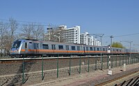 厂修改造前的H426号车组行驶于上地站至五道口站区间（2012年4月）