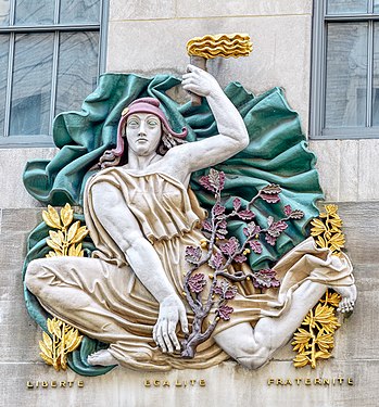 This sculpture by Alfred Janniot sits above the bronze engraving of the Rockefeller Center's Maison Francaise on Fifth Avenue. It reads "Liberté, Egalité, Fraternité" (Liberty, Equality, Fraternity).