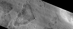 高分辨率成像科学设备显示的菲利普斯陨击坑区域。