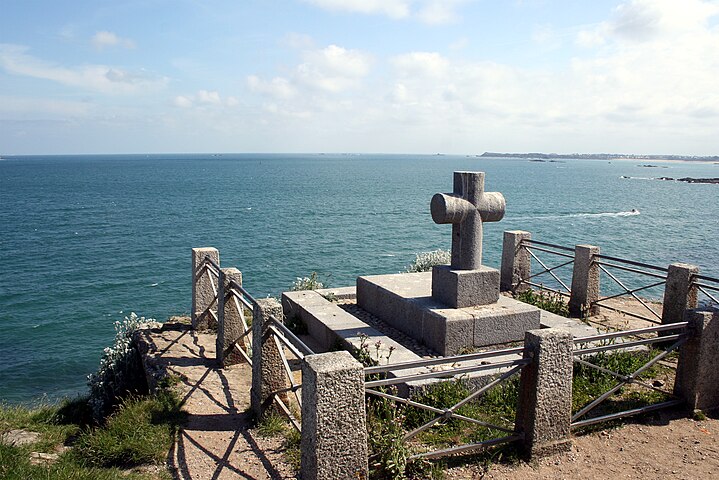 A view of Chateaubriand's tomb