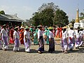 傣族居民在姐勒金塔欢度佳节