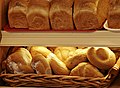 面包店里的面包和面包卷