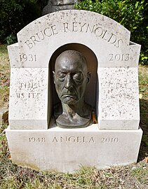 The grave of Bruce Reynolds