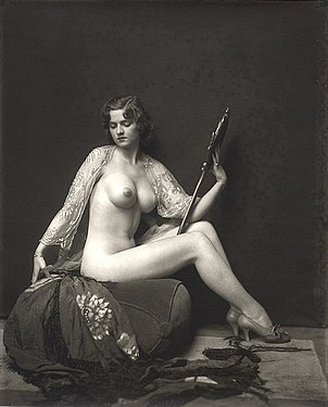 Johnston's photo of Ziegfeld Follies showgirl Dorothy Flood (late 1920s)
