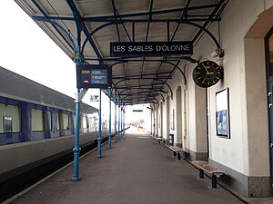莱萨布勒多洛讷站（2015年12月）