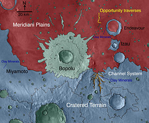 矿物颜色编码和注释，亚祖陨击坑位于奋进陨击坑南面。