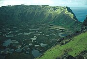 復活節島Rano Kau（英語：Rano Kau）火山口。