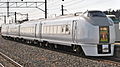 通过磐城太田站，往仙台行驶的超级常陆号列车（スーパーひたち，2010年3月摄）