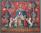 《女士与独角兽》（The Lady and the Unicorn）是在法兰德斯编织的一系列六幅缂织壁毯的名称，这幅挂毯被称为“A Mon Seul Desir”（我唯一的欲望）；15世纪末；羊毛和丝绸； 377x473公分；国立中世纪博物馆（巴黎）