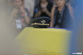 安德里·皮利希科夫的棺木上覆盖着乌克兰国旗