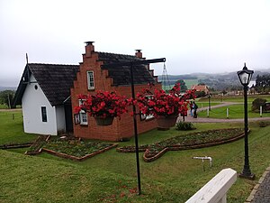Representations of Dutch houses in the Historic Park of the Carambeí