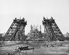 1887年12月7日: 建造塔脚