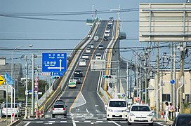 日本江岛大桥靠左行驶