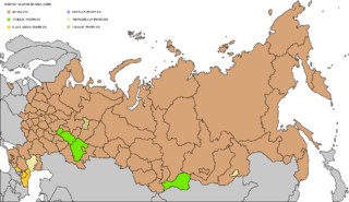 1989 ethnic map of Russia showing the largest ethnic group of each region or Republic; with brown as Russians, green as Turkic peoples