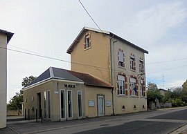 The town hall in Ognéville