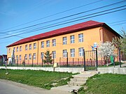 Elementary school in Tritenii de Jos