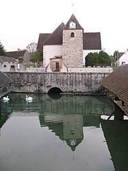 The church in Fontaine-la-Gaillarde