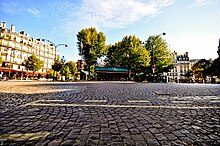Streetview of Place des Ternes in the morning