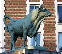 Bull in Parc Georges-Brassens by Isidore Bonheur