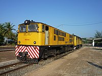 Center-buffer-and-chain used on the Royal Railway Cambodia BB 1056 diesel locomotive in Cambodia