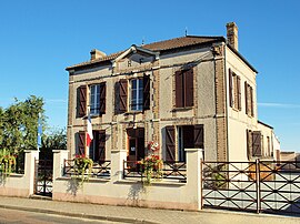 The town hall in Villeneuve-la-Dondagre