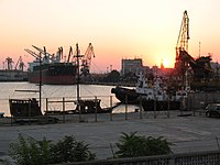 瓦爾納港（英語：Port of Varna）