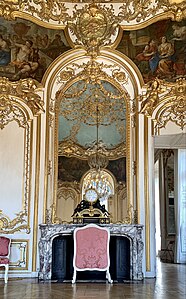 Rococo fireplace in the Oval Salon of the Princesse in the Hôtel de Soubise (Rue des Francs-Bourgeois no. 60), Paris, by Germain Boffrand, 1740