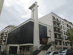 圣贝纳代特教堂（法语：Église Sainte-Bernadette de Levallois-Perret）