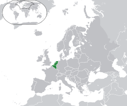 比荷卢联盟的位置（深绿） 欧洲（深灰）  —  [图例放大]