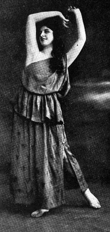 Lubov Tchernicheva, from a 1915 publication.