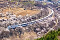线路：京包线居庸关段 列车：NDJ3型柴油动车组牵引北京市郊铁路S2线