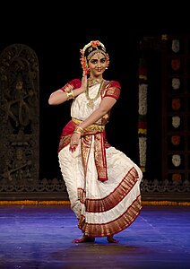 Kuchipudi performer, by Bellus Delphina (edited by Crisco 1492)