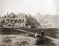 An 1881 photo showing the ruined Old Kandahar citadel of Shah Hussain Hotak that was destroyed by the Afsharid forces of Nader Shah Afshar in 1738.