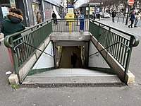 Entrance at Avenue de Flandre