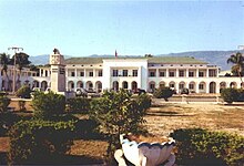 The present palace in 2002