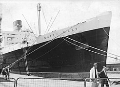 Queen Mary in Southampton June 1960