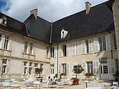 皮宰城堡（法语：Château de Pizay）
