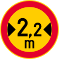 No vehicles having an overall width exceeding [...] meters (formerly used )