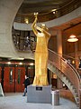 加拿大约克大学原有的民主女神像