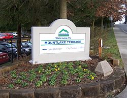 Welcome sign at Interstate 5 and 236th Street Southwest