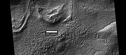 高分辨率成像科学设备显示的克鲁尔斯陨击坑内的古冰川。